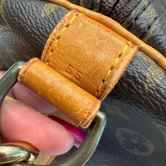 Authentic Louis Vuitton Keepal Bandolier 55 travel bag - Picture 13 of 15